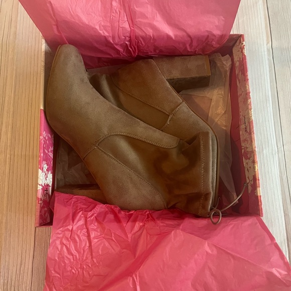 π HP π NIB Chinese Laundry Boots Kyla Heels - Picture 11 of 11